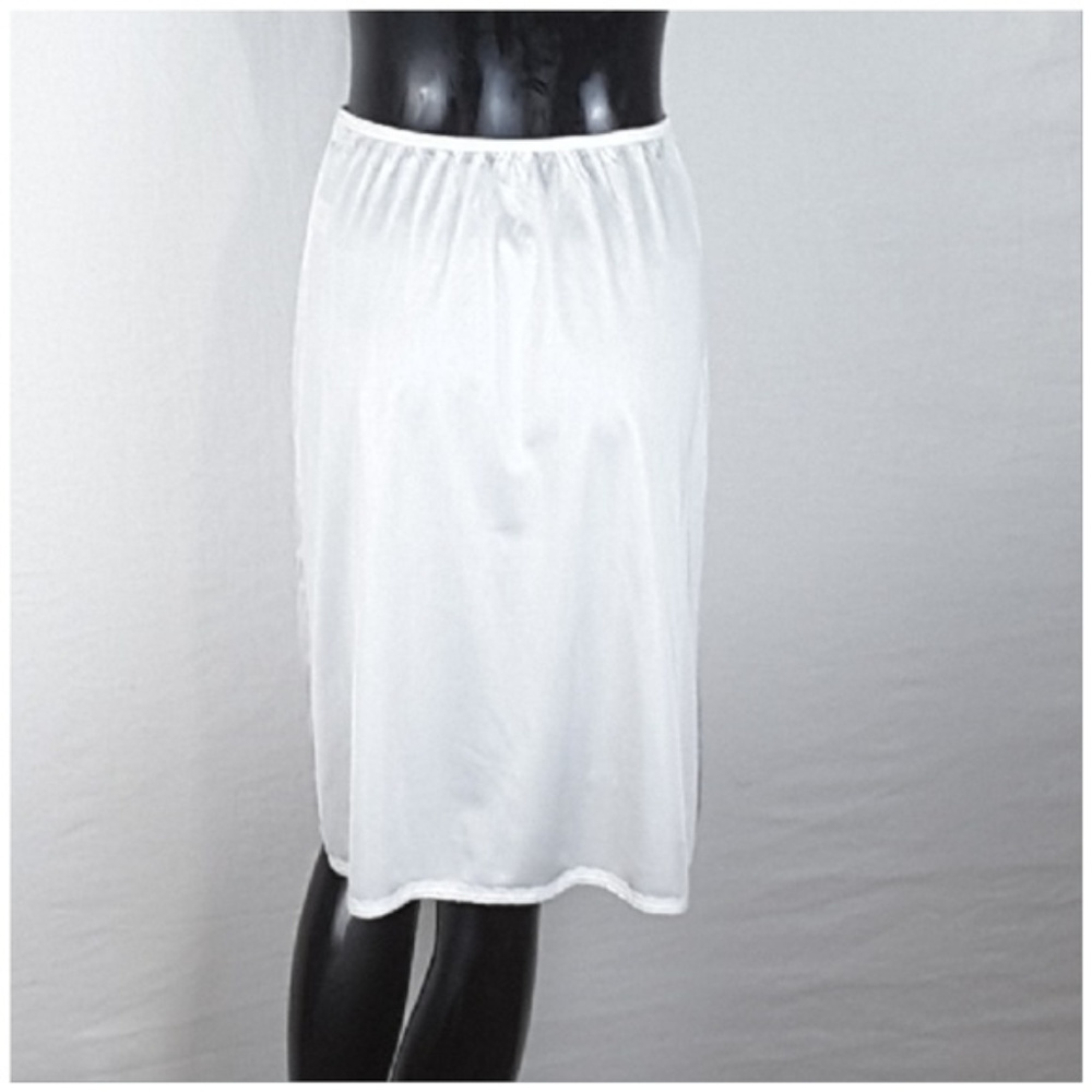 VASSARETTE, Made in USA, White Midi Slip, size Med
